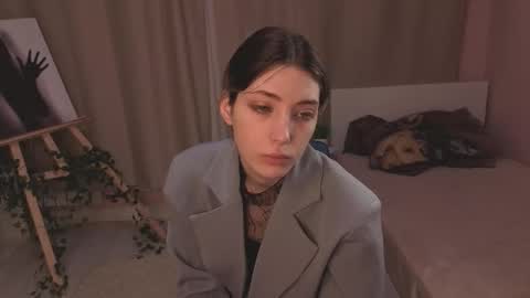 Emilia online show from March 6, 2026, 6:10 am