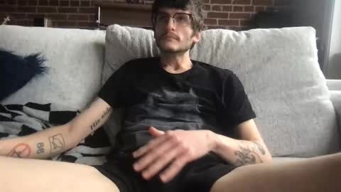 isocialmedia online show from January 7, 2026, 5:37 pm