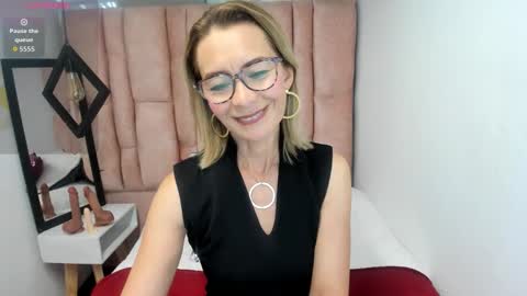 ISSA MILF online show from March 25, 2026, 1:28 pm