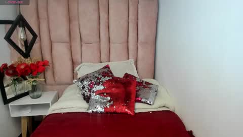 Snapshot of issa_milf__ chatting on June 15, 2026, 1:57 pm ISSA MILF online show from June 15, 2026, 1:57 pm