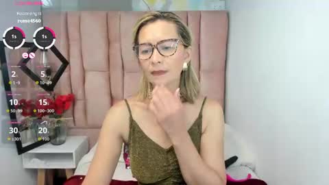 ISSA MILF online show from June 18, 2026, 1:48 pm