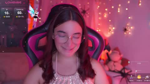 ISSA  online show from October 11, 2025, 5:11 pm