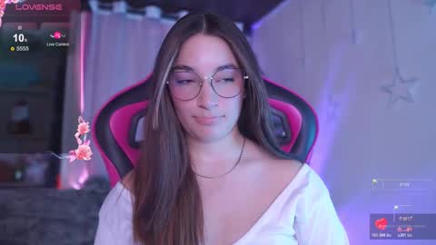 ISSA  online show from November 27, 2025, 6:54 pm