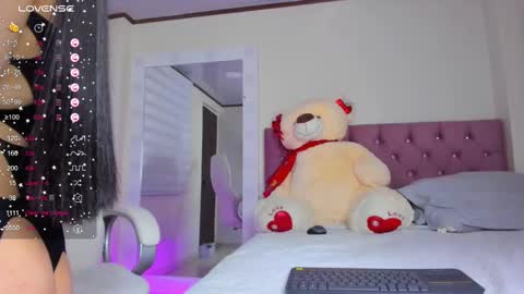 Isa  online show from February 10, 2025, 7:47 am