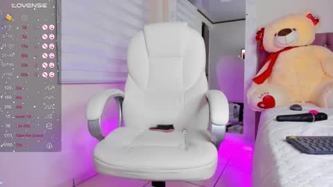 Isa  online show from March 10, 2025, 10:37 am