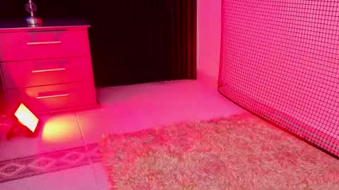 Issafoxx online show from March 17, 2026, 12:30 pm