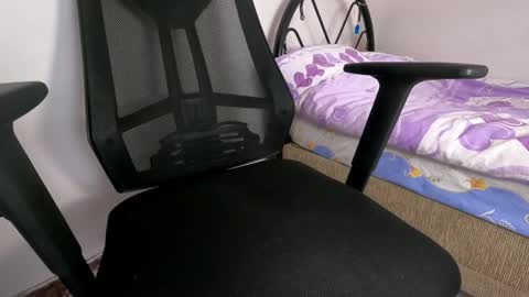 Snapshot of istanbullian chatting on March 1, 2025, 1:40 pm erdem online show from March 1, 2025, 1:40 pm