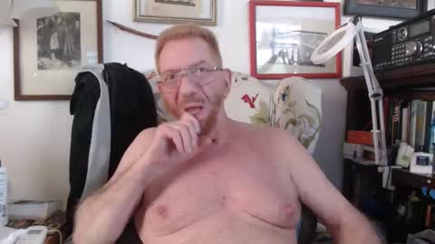 Snapshot of isubmissiveslut chatting on June 10, 2026, 10:30 pm ImYourBitch online show from June 10, 2026, 10:30 pm