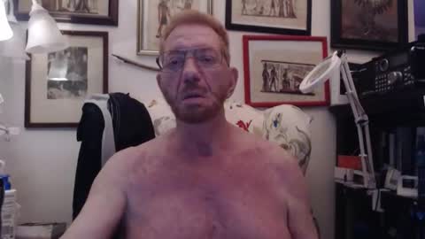 Snapshot of isubmissiveslut chatting on June 11, 2026, 5:05 am ImYourBitch online show from June 11, 2026, 5:05 am