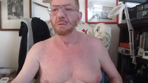 Snapshot of isubmissiveslut chatting on June 11, 2026, 7:01 pm ImYourBitch online show from June 11, 2026, 7:01 pm