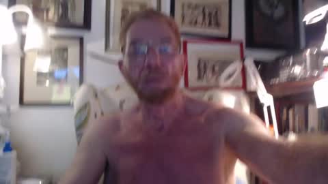 Snapshot of isubmissiveslut chatting on June 16, 2026, 5:43 am ImYourBitch online show from June 16, 2026, 5:43 am