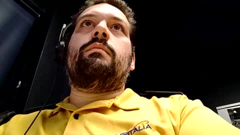 Snapshot of italianbigboy93 chatting on October 9, 2025, 8:23 am italianbigboy93 online show from October 9, 2025, 8:23 am