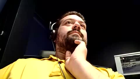 Snapshot of italianbigboy93 chatting on October 10, 2025, 5:28 am italianbigboy93 online show from October 10, 2025, 5:28 am