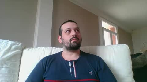 italianbigboy932 online show from March 1, 2026, 2:19 pm