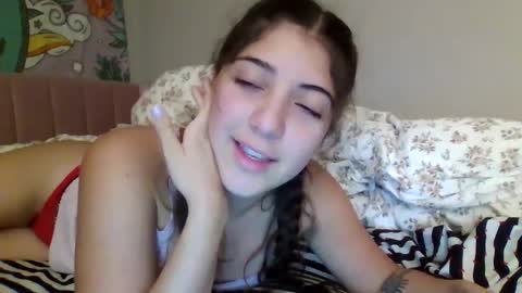 Snapshot of italiankittyx chatting on October 13, 2025, 4:56 am ItalianKitty online show from October 13, 2025, 4:56 am