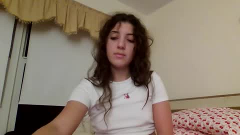 ItalianKitty online show from May 7, 2026, 3:56 am