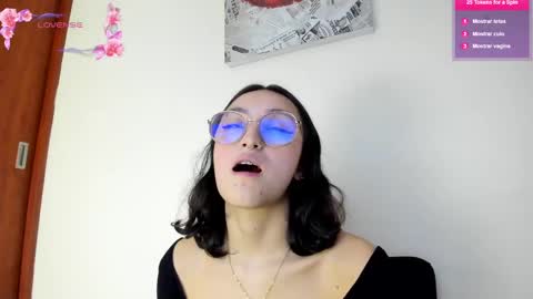 Snapshot of its__angelica_ chatting on February 19, 2025, 2:12 am Angelica online show from February 19, 2025, 2:12 am