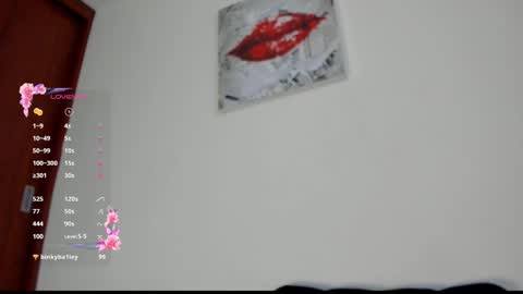 Snapshot of its__angelica_ chatting on October 30, 2025, 7:36 pm Angelica online show from October 30, 2025, 7:36 pm