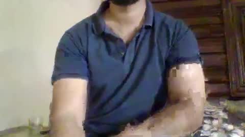 Snapshot of its_me_2323 chatting on May 11, 2026, 4:40 am its_me_2323 online show from May 11, 2026, 4:40 am