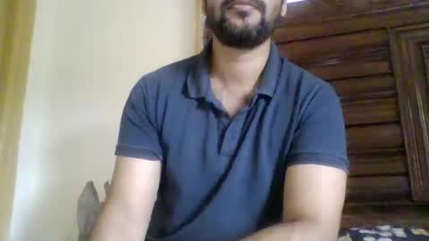 Snapshot of its_me_2323 chatting on May 12, 2026, 5:15 am its_me_2323 online show from May 12, 2026, 5:15 am