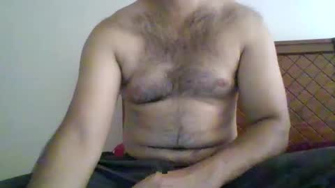 Snapshot of its_me_2323 chatting on June 2, 2026, 5:53 am its_me_2323 online show from June 2, 2026, 5:53 am