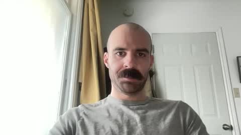 Snapshot of its_me_adam_9 chatting on December 15, 2025, 7:40 pm its_me_adam_9 online show from December 15, 2025, 7:40 pm