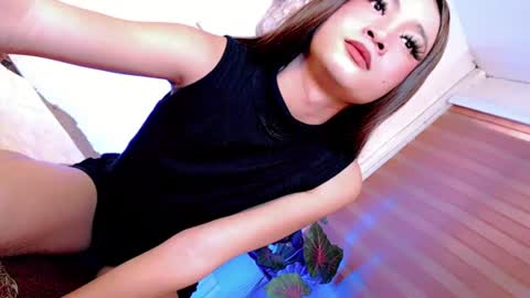 Snapshot of its_me_luna1111 chatting on July 5, 2026, 5:36 am its_me_luna1111 online show from July 5, 2026, 5:36 am