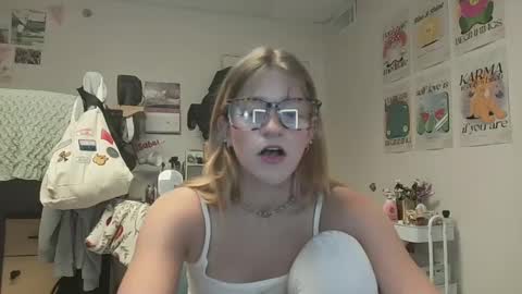 Alex Love online show from February 5, 2025, 2:19 am