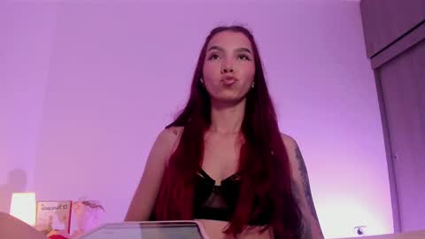 Snapshot of itscamill chatting on September 12, 2025, 1:28 am camill online show from September 12, 2025, 1:28 am