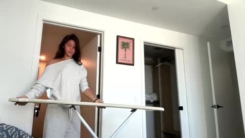 itskassielee online show from April 17, 2026, 6:44 pm