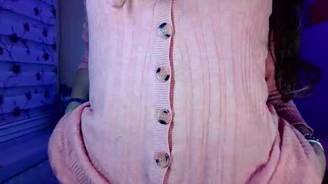 Snapshot of itslunaday chatting on September 18, 2025, 6:32 pm itslunaday online show from September 18, 2025, 6:32 pm