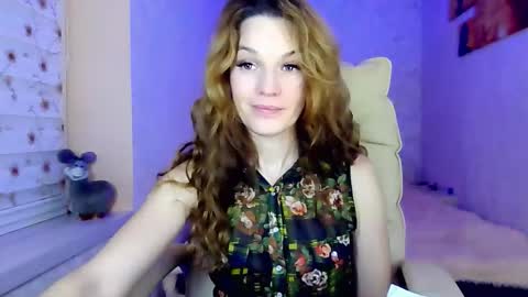 Snapshot of itslunaday chatting on November 28, 2025, 8:44 pm itslunaday online show from November 28, 2025, 8:44 pm