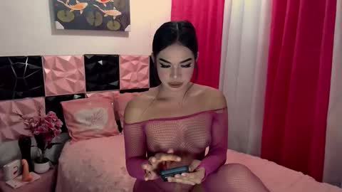 Snapshot of itsme_anastasia69 chatting on October 20, 2025, 4:02 am Anna online show from October 20, 2025, 4:02 am