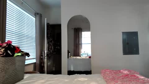 Snapshot of itsmealexisrae chatting on October 16, 2025, 12:17 pm Alexis Rae online show from October 16, 2025, 12:17 pm