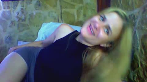 Snapshot of itsmekrissy chatting on March 26, 2026, 1:55 am itsmekrissy online show from March 26, 2026, 1:55 am