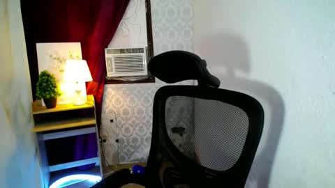 Snapshot of itsmeloveypinay chatting on September 20, 2025, 12:28 pm itsmeloveypinay online show from September 20, 2025, 12:28 pm