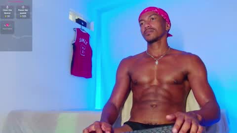 Snapshot of itsmikenoir chatting on September 24, 2025, 6:55 pm Limited offer 50 online show from September 24, 2025, 6:55 pm