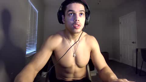 Snapshot of itstarzan chatting on December 17, 2024, 1:27 pm TARZAN online show from December 17, 2024, 1:27 pm