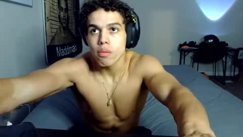 Snapshot of itstarzan chatting on October 9, 2025, 12:19 am TARZAN online show from October 9, 2025, 12:19 am