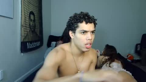 Snapshot of itstarzan chatting on October 22, 2025, 6:35 am TARZAN online show from October 22, 2025, 6:35 am