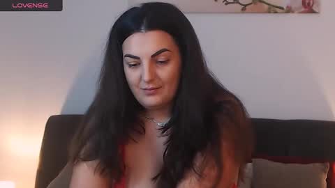 Melissa Khaan online show from December 11, 2024, 8:26 am