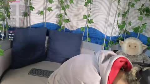 Snapshot of itszairen chatting on June 2, 2026, 3:52 am itszairen online show from June 2, 2026, 3:52 am