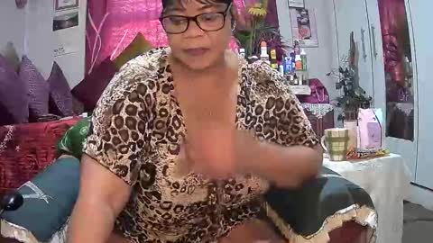 itumeleng74 online show from December 16, 2025, 6:07 am