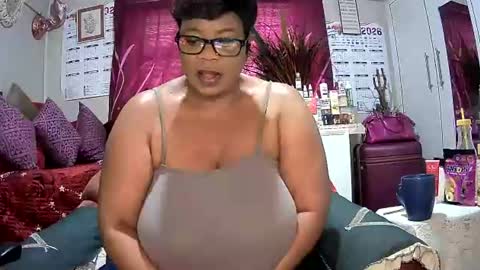 Snapshot of itumeleng74 chatting on July 1, 2026, 6:48 am itumeleng74 online show from July 1, 2026, 6:48 am