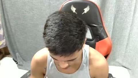 Snapshot of itzme_jhonfred chatting on May 19, 2026, 7:42 pm Jhonfred online show from May 19, 2026, 7:42 pm