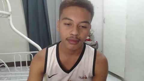 Snapshot of itzme_jhonfred chatting on June 5, 2026, 12:00 pm Jhonfred online show from June 5, 2026, 12:00 pm