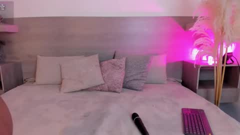 Snapshot of ivana_hall chatting on September 25, 2025, 8:23 pm ivana_hall online show from September 25, 2025, 8:23 pm