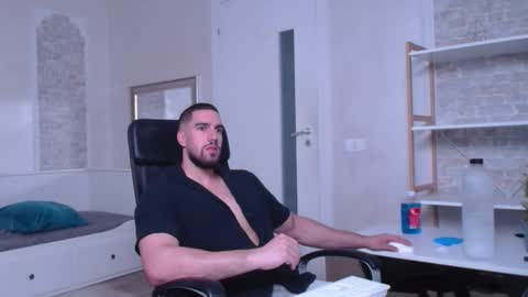 IvanHydee online show from September 12, 2025, 4:45 am