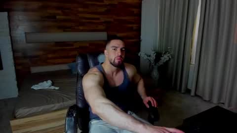 IvanHydee online show from April 24, 2026, 4:48 am