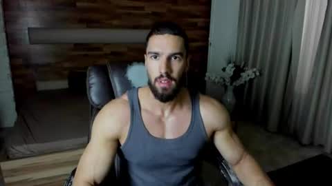 Snapshot of ivanhydee chatting on July 16, 2026, 4:29 am IvanHydee online show from July 16, 2026, 4:29 am